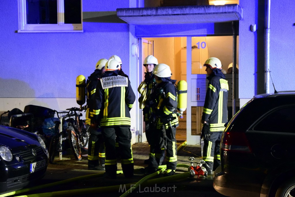 Feuer 2 Y Kellerbrand Koeln Ostheim Ruppinerstr P173.JPG - Miklos Laubert